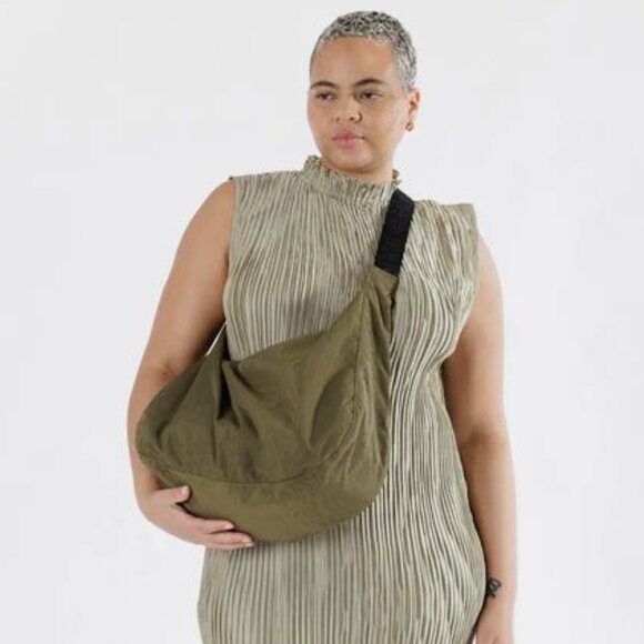 NWT Baggu Large Crescent Bag - Seaweed - Picture 5 of 5